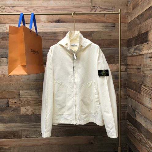 抜群な存在感ストーン アイランド アイス ジャケットｎ級品 運動アウター 防風 防水 シンプル ファッション 人気新作 ホワイト