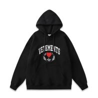 激安大特価最新作のヴェトモントレーナースーパーコピー　VETEMENTSのフーディー
