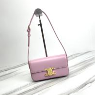 新作到着!! セリーヌのバックコピー 新しいトリオンフシリーズ