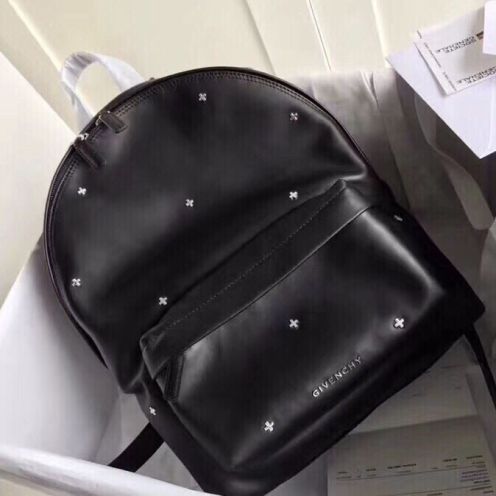 ジバンシィ 手袋コピー バックパック 牛革 手作り レザー リュックサック クルス シンプル 大人気 ブラック
