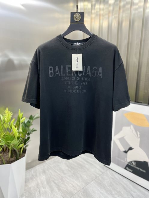 大活躍 新作到着!! バレンシアガ ロゴ  tシャツコピー プリント  ラウンドネック 魅力