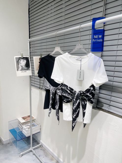 オシャレに お得100%新品 バレンシアガメルカリ tシャツ n級品