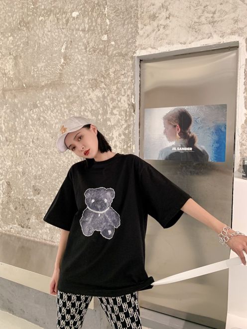 ウェルダン ネックレス激安通販 トップス 純綿Tシャツ ゆったり パールネックレス反射熊プリント 2色可選