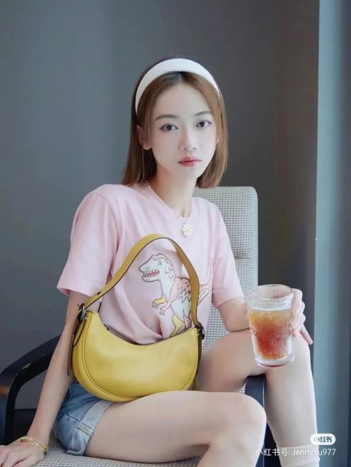コーチ COACH限定 スーパーコピー 半袖 Tシャツ コットン ホワイト 柔らかい 花柄