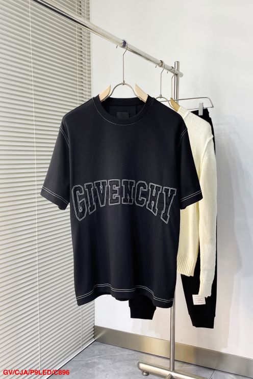個性的 24年夏新款 ジバンシィ服コピー 半袖 トップス 純綿Tシャツ シンプル 柔らかい ロゴプリント 大人気 ブラック