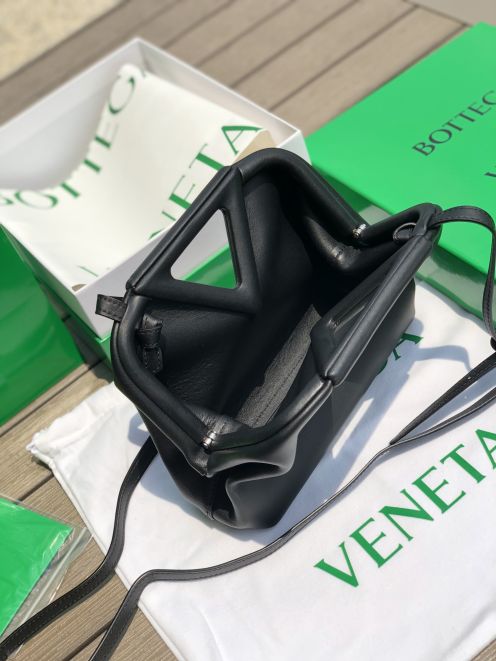 ボッテガ バッグ マウント激安通販 牛革 斜め掛けバッグ 持ちバッグ イタリア製 高級感 シンプル ブラック