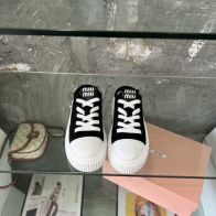 miumiu レース アップ シューズ偽物 カジュアルシューズ 柔らかい 便利 厚底 シンプル スリッパ ブラック