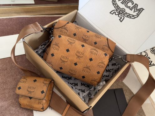 MCMエムシーエム ボストンバッグスーパーコピー 牛革 斜め掛けバッグ レザー 流行品 ミニバッグ ブラウン