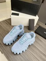 PRADAプラダ 厚底靴スーパーコピー 厚底 ダッドシューズ カジュアルシューズ 5㎝ヒール シンプル 美脚 ブルー