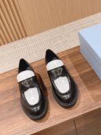 PRADAプラダ靴サイズコピー モカシン ローファー シューズ 牛革 軽量 ビジネス 通勤 防滑 防臭 履き心地 ホワイト