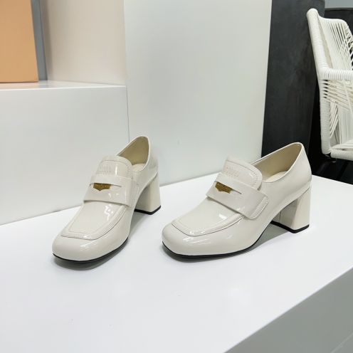 ミュウ ミュウ 靴 スニーカー激安品 カジュアルシューズ 8.5ヒール レディース パンプス ローヒール ホワイト