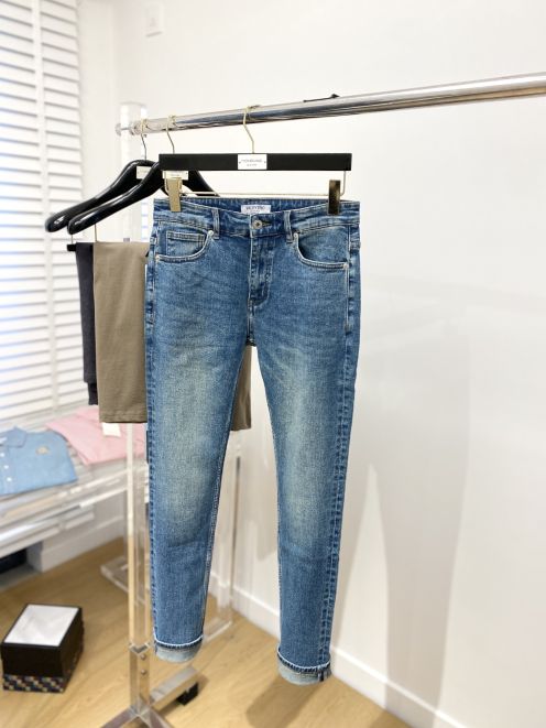 valentino ヴァレンティノジーンズコピー ジーンズ デニム カジュアルパンツ ズボン 弾性がいい シンプル ブルー