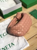 bottega venetaボッテガ バッグ お手入れスーパーコピー ミニバッグ 編みバッグ 持ちバッグ 新商品 優雅 シンプル 人気 桃色