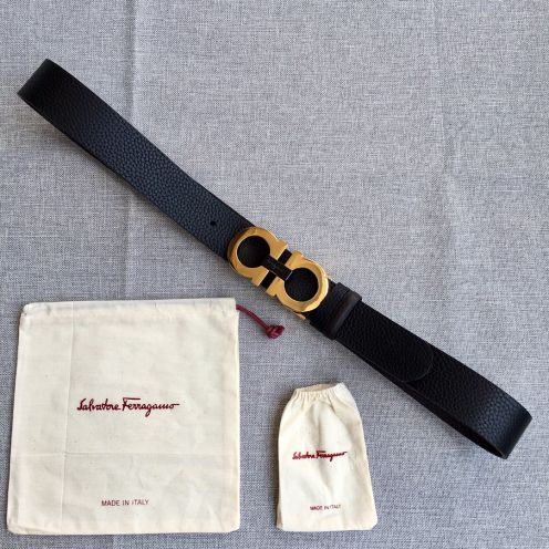 海外セレブ定番愛用 ferragamo ベルト メンズコピー 幅35㎜ 牛革 レザー ビジネス 本革で作られ ゴールドバックル 調整可 メンズ ブラック