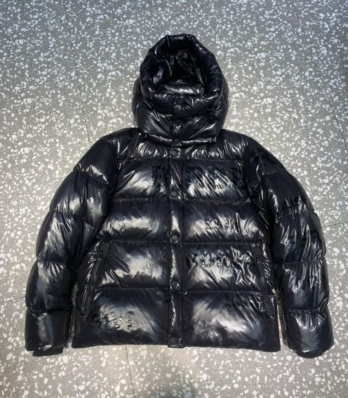 バーバリー ダウン ジャケット偽物 トップス フード付き 保温 軽量 男女兼用 ファッション 人気品 ブラック