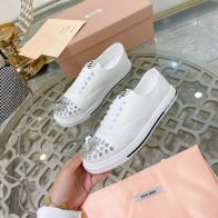 miumiu スニーカー 白偽物 カジュアルシューズ ダイヤモンド飾り ファッション 運動シューズ 牛革 ゴム底 人気販売 ホワイト