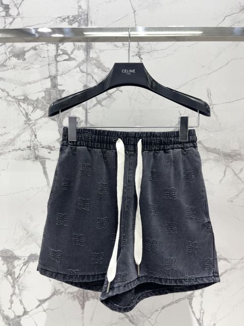 セリーヌ パンツ サイズ感スーパーコピー 純綿 ショットパンツ ジンーズ 柔らかい ロゴ刺繡 シンプル ブラック