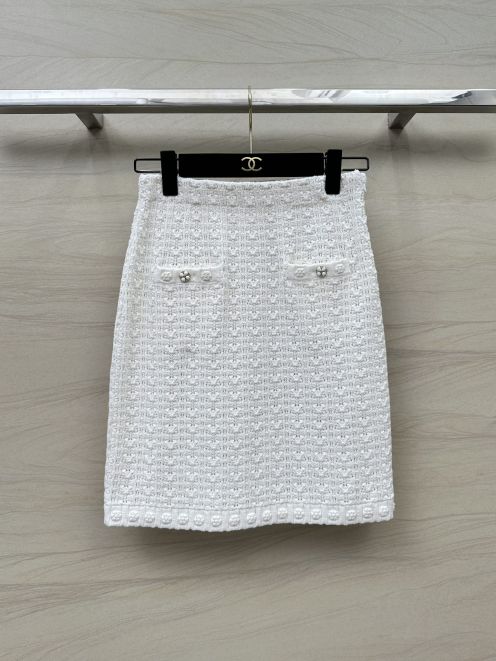 シャネル スカートスーパーコピー 春夏新品 刺繍 半身 ファッション 高級感 A形 美脚 レディース ホワイト