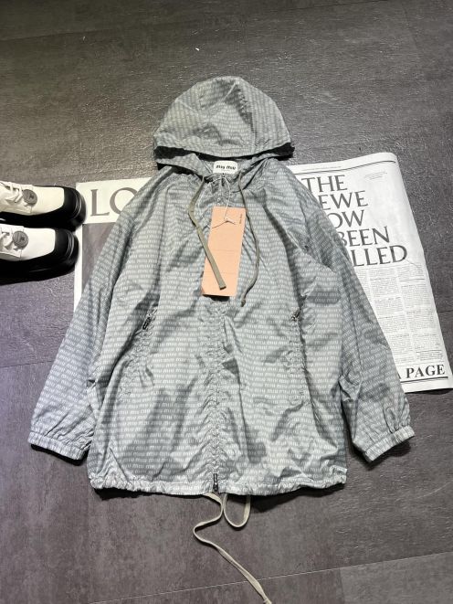 最安値人気 ミュウ 服 ポケモンＮ級品 日焼け止め 軽量 アウター トップス シンプル プリント 人気 グレイ