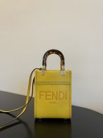 フェンディ バッグ オレンジ激安通販 斜め掛けバッグ 持ちバッグ ミニ 人気品 シンプル ロゴプリント 優雅 レディース イエロー