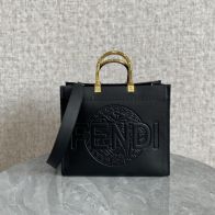 フェンディ バッグ 店舗激安通販 持ちバッグ 優雅 レディース ロゴプリント Ｍサイズ 大容量 ファッション ブラック
