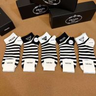 プラダ ネクタイ偽物 抗菌防臭 吸汗速乾 5足組 立体編み スポーツソックス 純綿 ファッション 人気品 縞