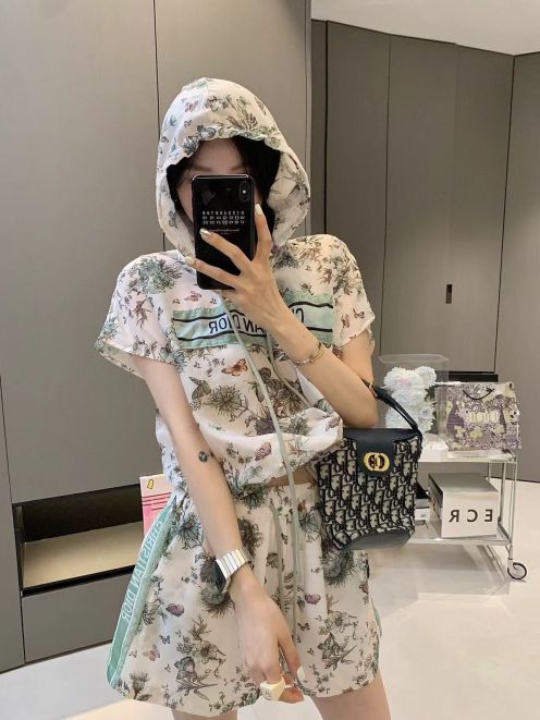 ディオール ティーシャツ激安通販 シンプル セット 軽量 夏服 花柄 シルク カジュアル おしゃれ グレイ