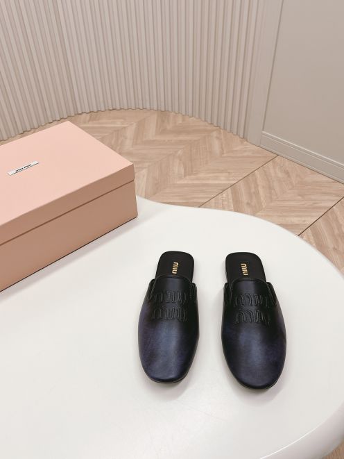 2024新登場の miumiu シューズコピー スリッパ サンダル 夏新作 旅行 軽量 シンプル 超軽量 滑り止め ブラック