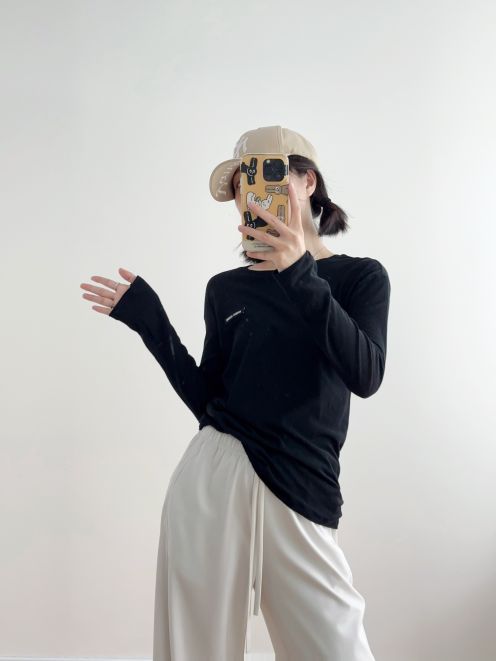ミュウミュウ 上着Ｎ級品 セーター ニット トップス 長袖 少女感 ファッション 人気 柔らかい ブラック 