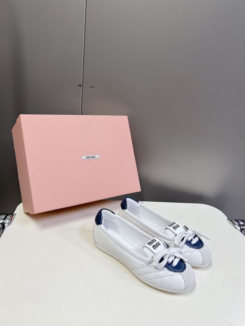 激安大特価最新作の 厚底 スニーカー miumiu偽物 モカシン レディースシューズ 歩きやすい ブルー