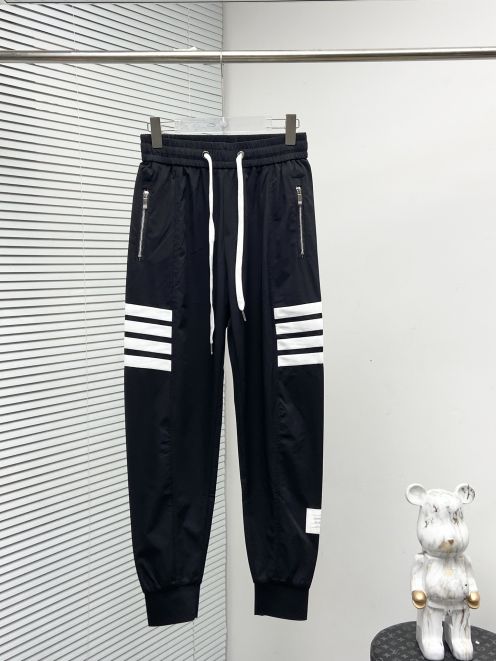 トムブラウン スウェットパンツ サイズ感偽物 カジュアル ズボン ロゴプリント 柔らかい 春夏新品 ブラック