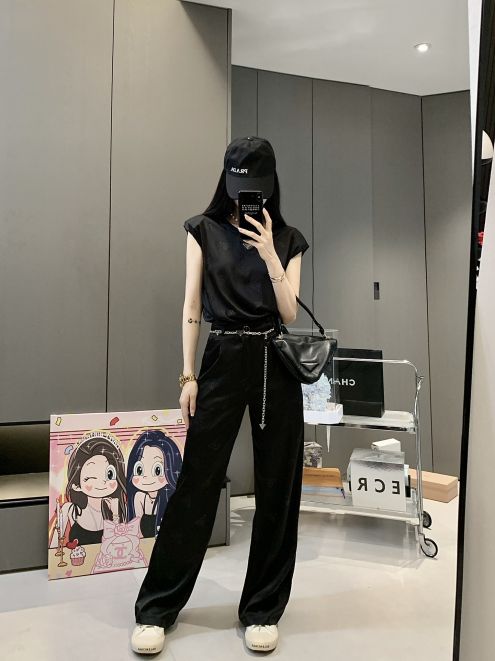 prada 上 着コピー キャミソール カジュアルパンツ ベルト付き 夏服 シンプル レディースセット ブラック