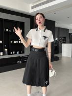 プラダ 服 値段激安通販 カジュアルスカートセット 品質保証 裾が程よく広がる 半袖白いシャツ 黒いスカート レディース 