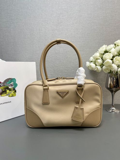 注目美品Pradaバッグスーパーコピー 手提げ ナイロン Saffianoレザー