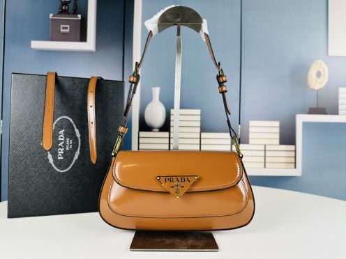 超激得新品 限定定番 おすすめプラダバッグn級品 多様な持ち方 ショルダー ファッショナブル