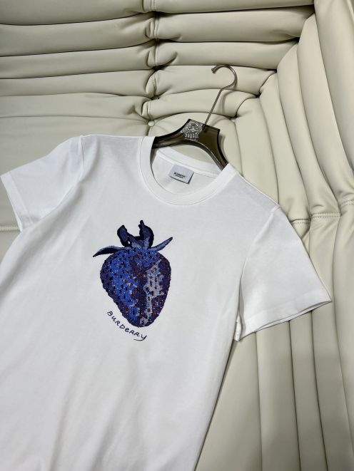 愛用率高い新作バーバリーtシャツスーパーコピー 上質な素材 幅広いスタイルにマッチ