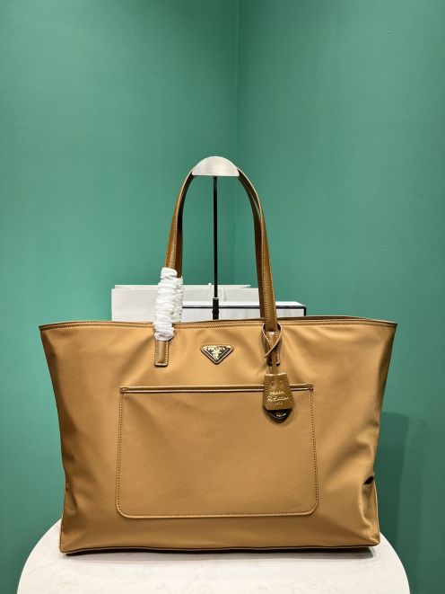 春夏数量限定格安プラダバッグn級品 レザーハンドル チェーン ショルダーストラップ