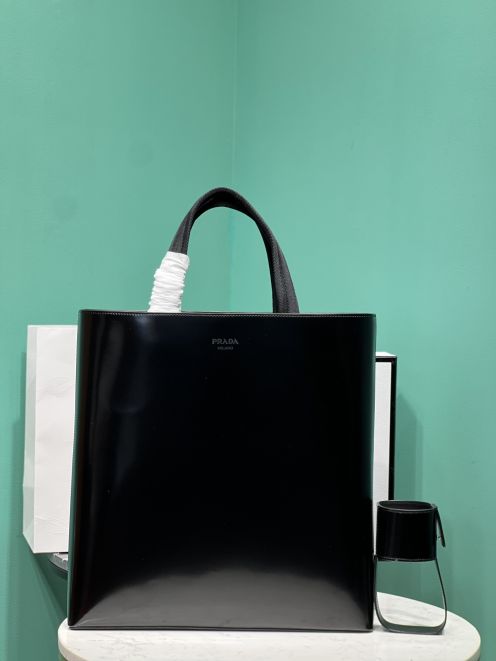 海外先行発売！カバン pradaコピー 大容量 ショルダーストラップ