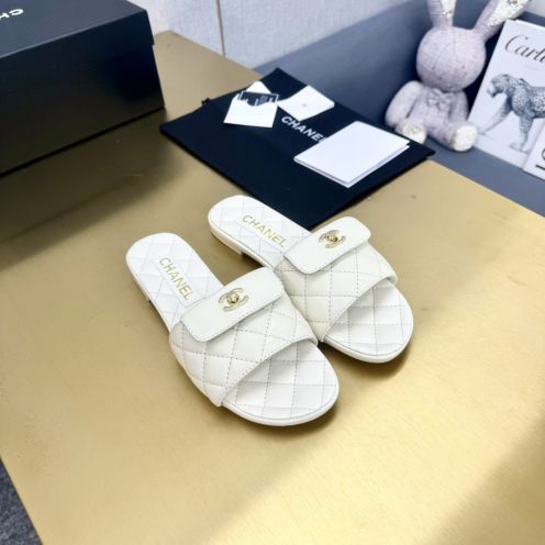 高評価！サンダル シャネルコピー 特注の編み紐 羊革のインソール