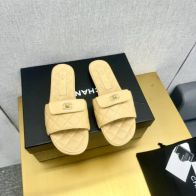 センスアップ！最前線2024春夏サンダルシャネル スーパーコピー スクエアトゥデザイン トレンド感