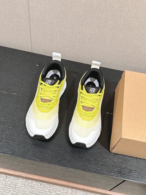 【先行予約】激安一番安いロエベ スニーカー 新作コピーコラボレーション 軽量で通気性抜群