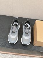 人気 定番 低価ロエベスニーカー偽物コラボレーション 軽量で通気性抜群
