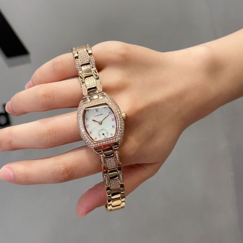 品質保証定番腕時計カルティエ偽物洗練されたデザインが上品 ブランドの個性