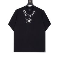 目を引く存在感 スプリット t シャツ アークテリクスコピー 短袖 純綿 トップス ロゴプリント ブラック