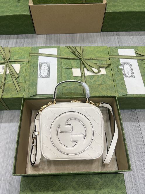 gucci トート バッグ偽物 斜め掛けバッグ 牛革 レザー ハンドバッグ 744434 シンプル ホワイト
