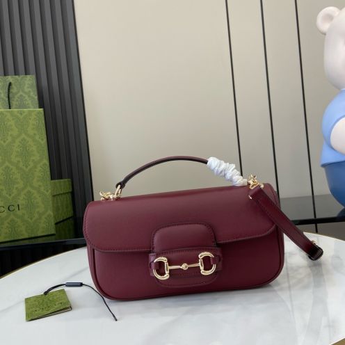 グッチ バック パック激安通販 斜め掛けバッグ 牛革 レザー 815206 優雅レディ レッド