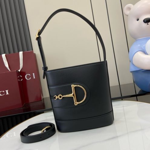 現代感 gucci バッグスーパーコピー 牛革 レザー ハンドバッグ 大容量 ファッション 833665 ブラック