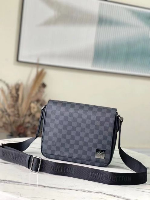ヴィトン バッグ 黒偽物 ビジネス  斜め掛けバッグ 牛革 レザー 柔らかい 通勤 N42710 ブラック