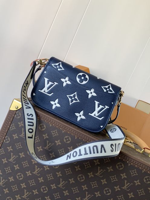 おしゃれ ヴィトン バッグ 綺麗にするコピー プリント 柔らかい 斜め掛けバッグ M47161 ブルー