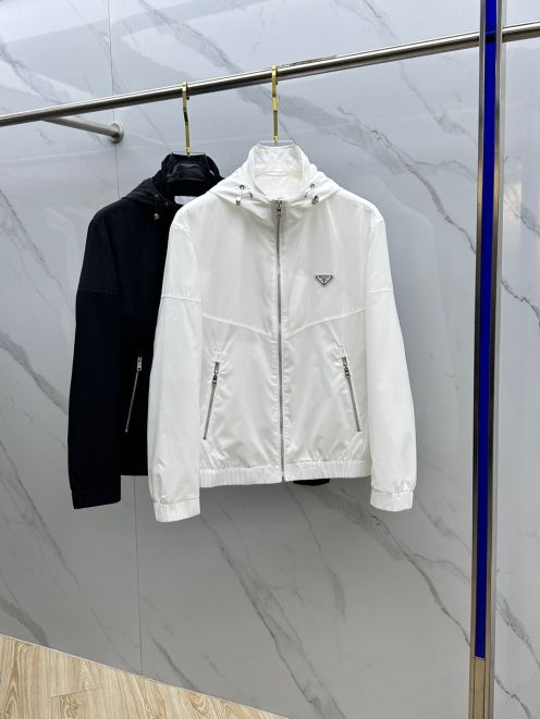 大人気 プラダ ジャケット メンズ偽物  アウター 防風 トップス フード付き メンズ 軽量 登山 ホワイト